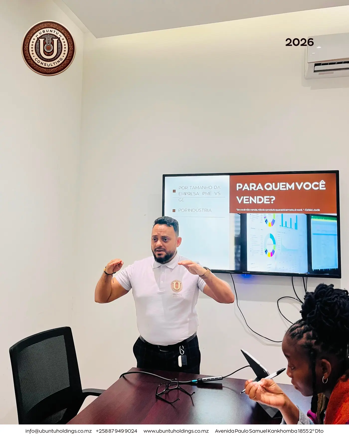 Sessão de formação comercial anteriormente apresentada pela Ubuntu Consulting